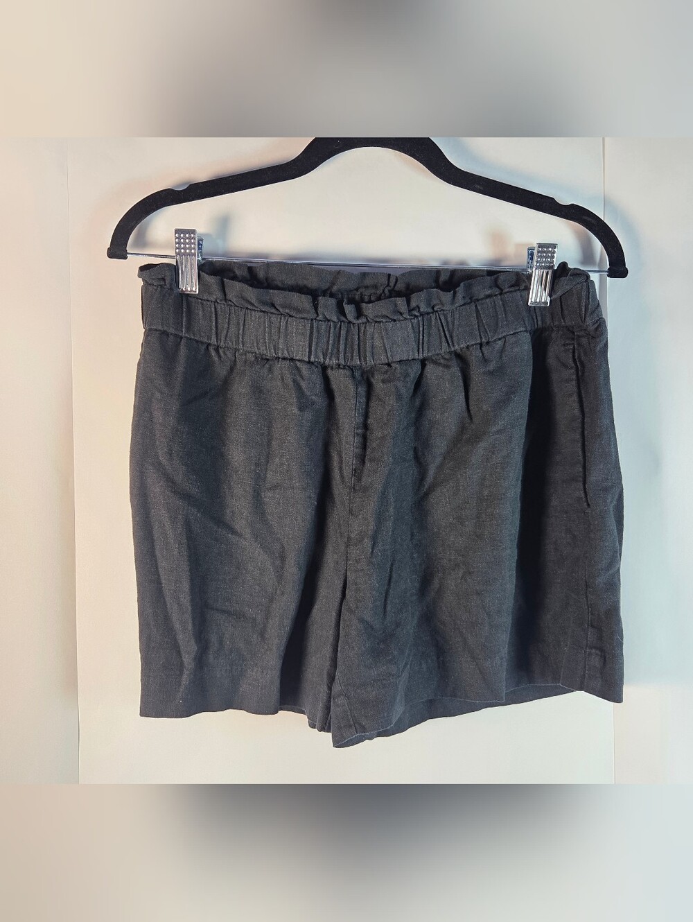 Banana Republic Charcoal Elastic Waist Women's Chinos Shorts